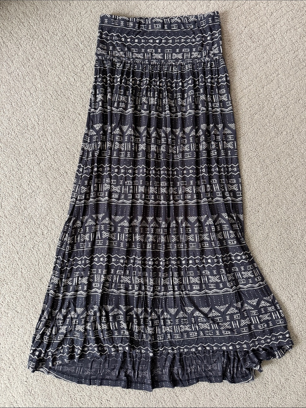 Billabong Gray and Cream Tribal Print Maxi Skirt